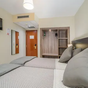 https://hotel-montmar.catalonia-hotels.com